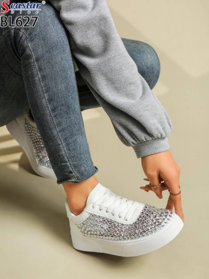 Buty sportowe damskie Roz 36-41 / 12 par	